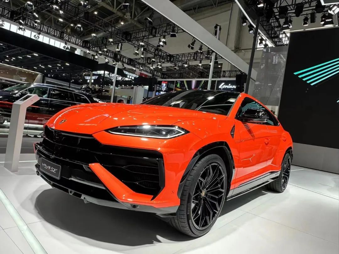 Lamborghini Urus SE 부스
