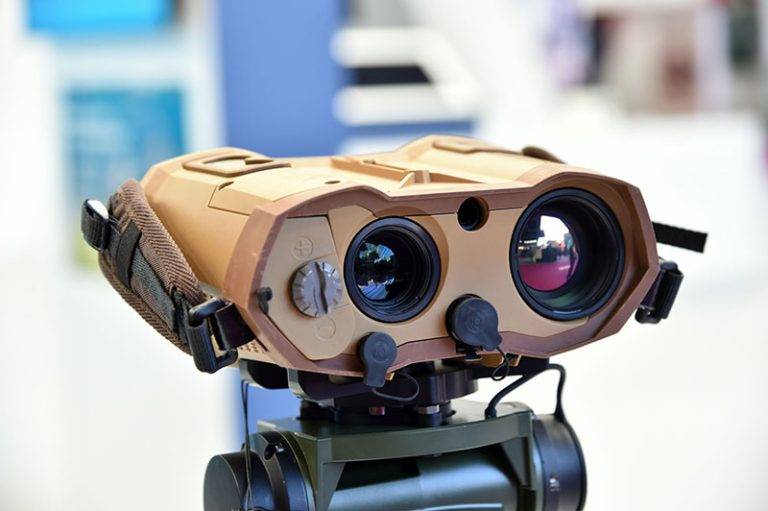 군용 관측 장비