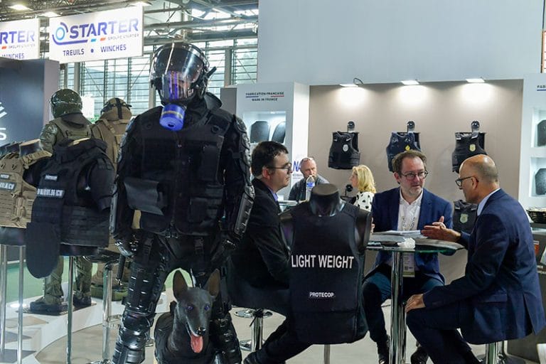 개인 보호장비 전시