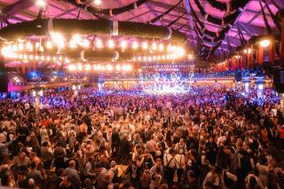 맥주 텐트 내부