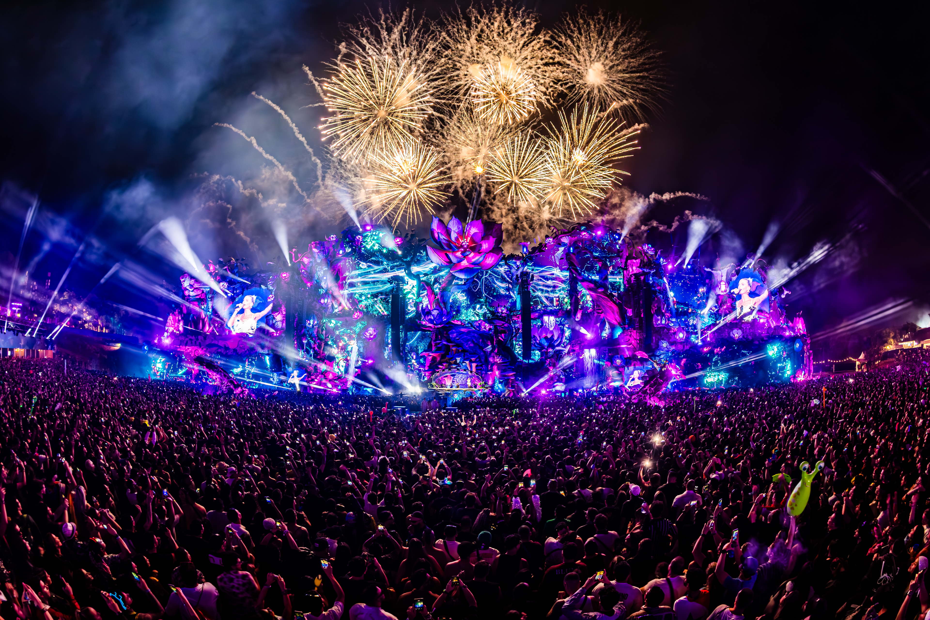 투모로우랜드 2026